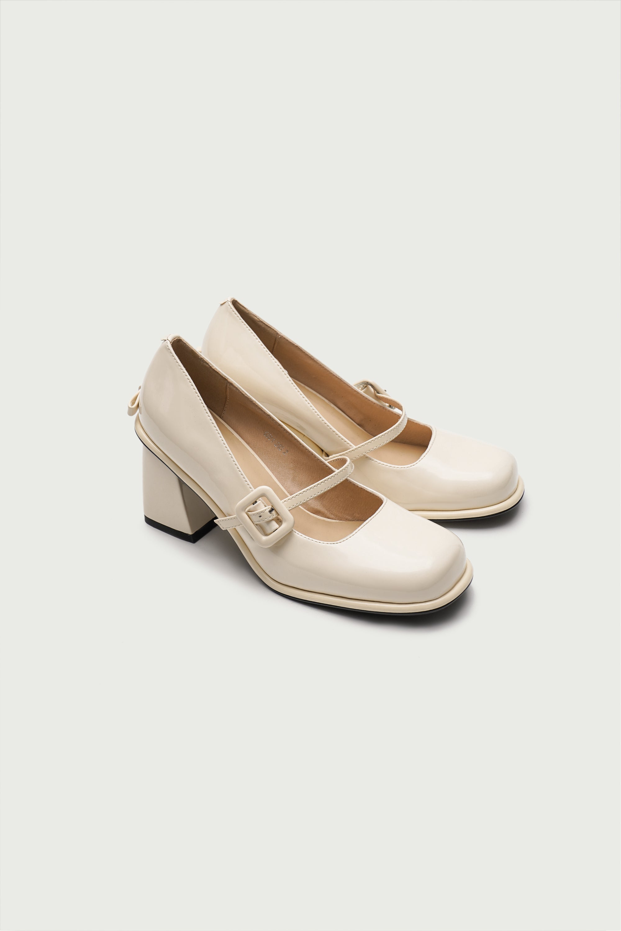 Doll House Leather Pumps - White