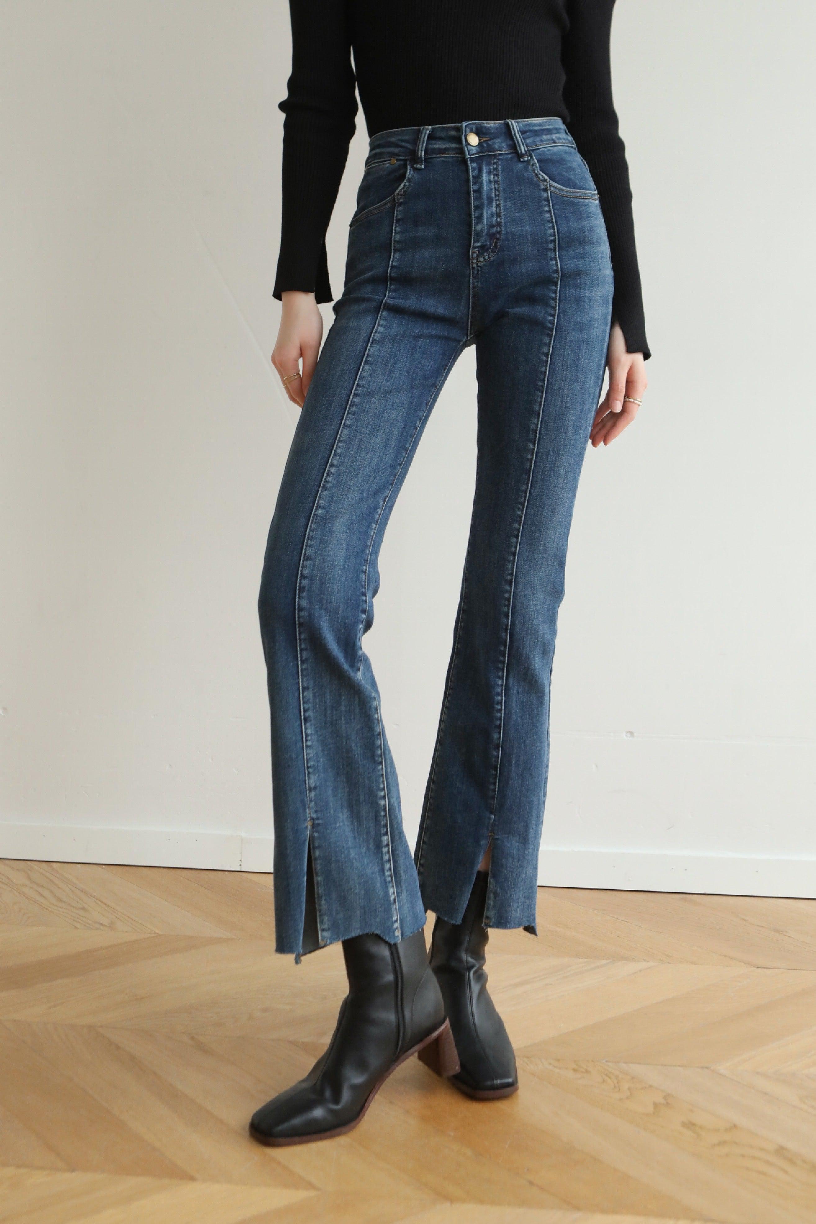 Brooklyn Flared Jeans - Blue