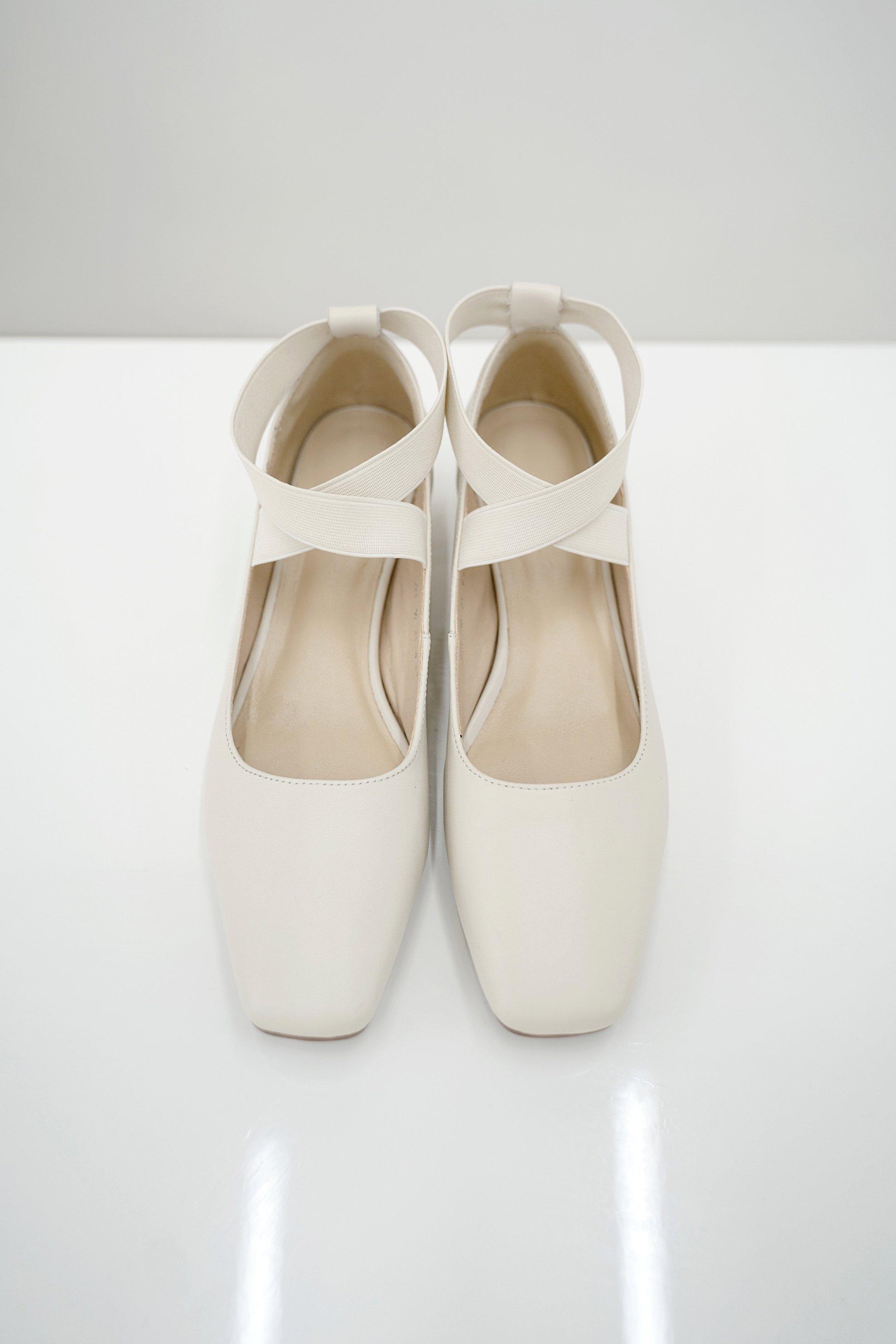 Charlotte Leather Pumps - White